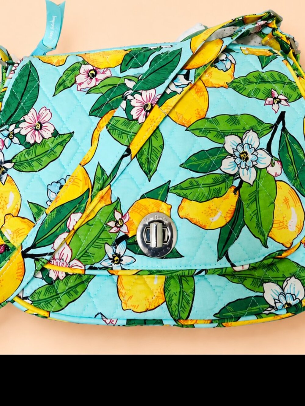Like NEW! Vera Bradley Lemon Grove Cross Body